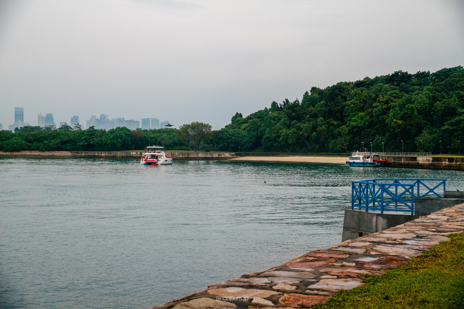 ラザロー島 Lazarus Island 画像2